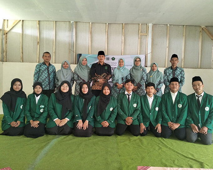 Penutupan Program Magang UIN Satu Tulungagung di MTsN 10 Blitar