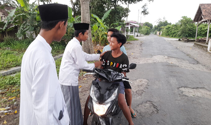MTsN 10 Blitar Gelar Kegiatan Takjil Ramadhan