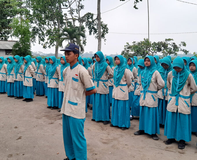 Apel Pagi MTsN 10 Blitar Awali Semester dengan Semangat Baru