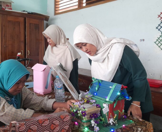 P5PPRA Kembangkan Jiwa Kewirausahaan Melalui Daur Ulang Sampah Menjadi Rupiah