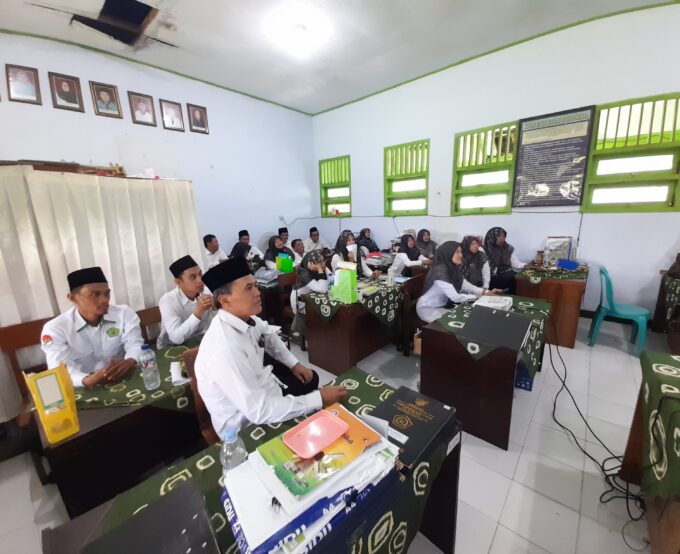 MTsN 10 Blitar Ikuti Zoom Meeting Halal Bihalal Kemenag RI