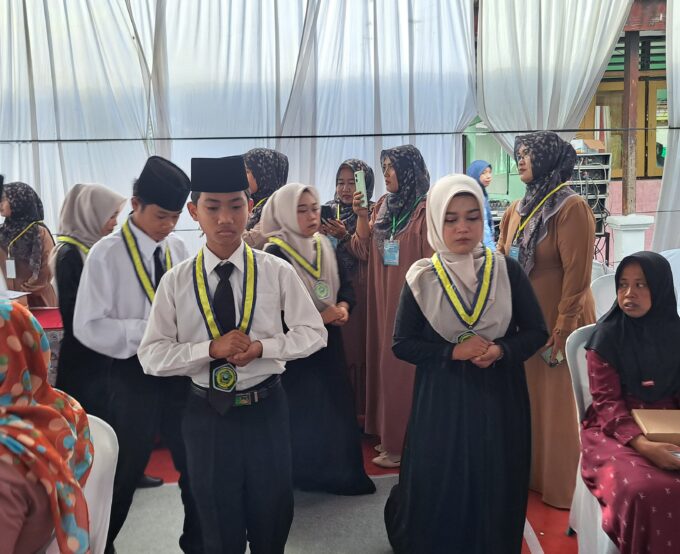 MTsN 10 Blitar Gelar Haflatut Tasyakur wal Ikhtitam Kelas IX Tahun Pelajaran 2024/2025