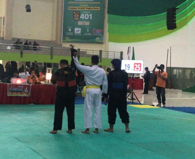 STAFF KEAMANAN MTsN 10 BLITAR RAIH PENGHARGAAN PESILAT TERBAIK DI AJANG PIALA KAPOLDA JAWA TENGAH