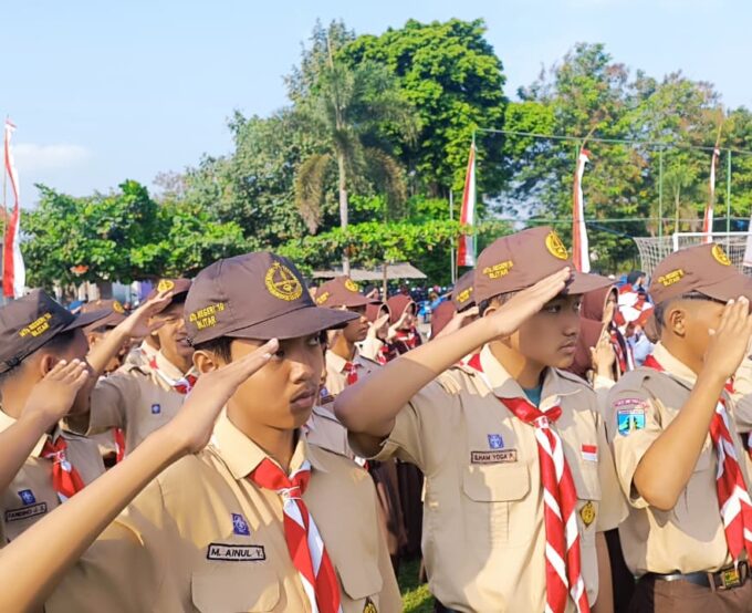MTsN 10 Blitar Ikuti Upacara Pengibaran Bendera HUT ke-80 RI se-Kecamatan Ponggok
