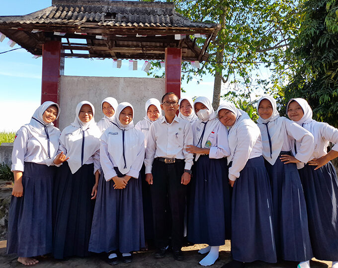 Apel Pagi MTsN 10 Blitar: Perkenalan Kepala Madrasah dan Guru Baru, serta Perpisahan Waka Kesiswaan