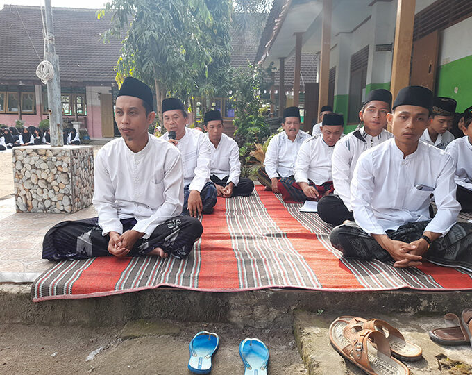 MTsN 10 Blitar Gelar Doa Bersama Menyambut Bulan Ramadhan