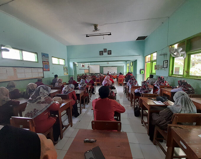 MTsN 10 Blitar Gelar Rapat Dinas Bersama MIN 6 Blitar