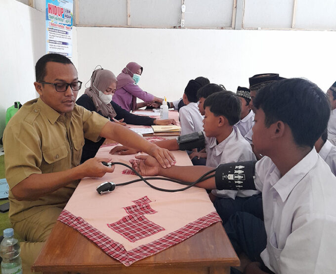 MTsN 10 Blitar Gelar Skrining Kesehatan Bekerja Sama dengan Puskesmas Ponggok