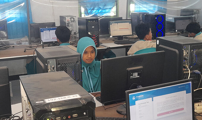 MTsN 10 Blitar Laksanakan ANBK