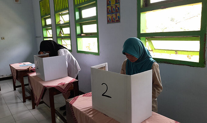 MTsN 10 Blitar Gelar Pemilihan Ketua dan Wakil Ketua OSIS Periode 2023/2024