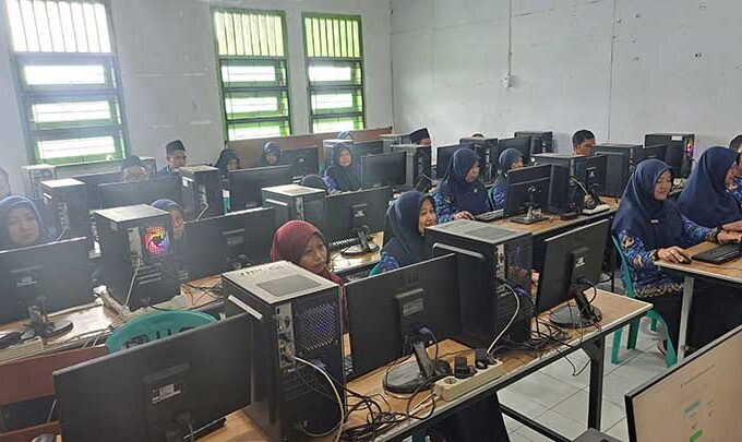 MTsN 10 Blitar Laksanakan Survei Lingkungan Belajar