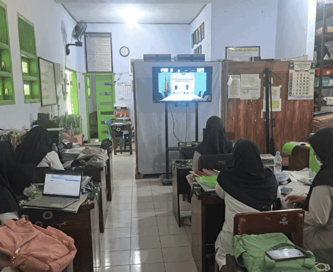 MTsN 10 Blitar Ikuti Munajat Kebangsaan Bersama GPAI Kabupaten Blitar