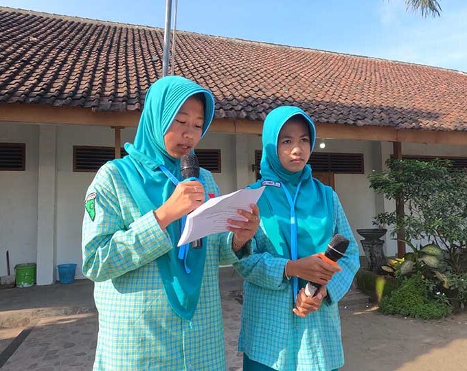 MTsN 10 Blitar Gelar Orasi Penyampaian Visi Misi Calon Ketua dan Wakil Ketua OSIM 2025/2026