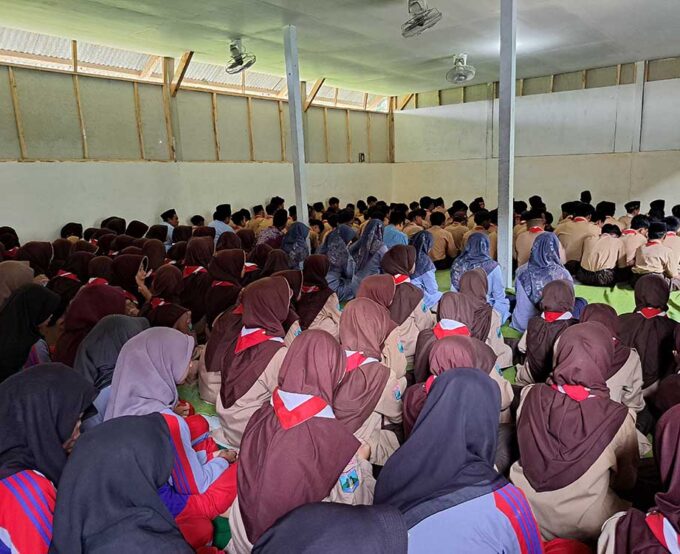 MTsN 10 Blitar Gelar Tahlil, Doa Bersama, dan Donasi untuk Korban Musibah Ponpes Al-Khoziny Sidoarjo