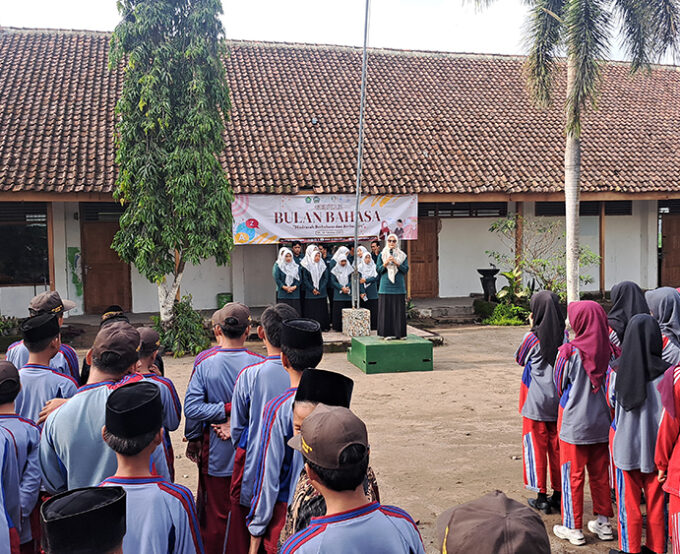 MTsN 10 Blitar Semarakkan Bulan Bahasa dengan Apel dan Ragam Lomba yang Menginspirasi