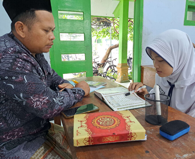 MTsN 10 Blitar Sukses Gelar Ujian Program Unggulan Dirosah Al-Qur’an wa Al-Kutub