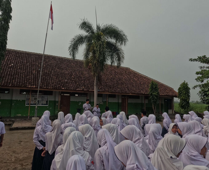 MTsN 10 Blitar Peringati Hari Guru Nasional dengan Tema "Guru Hebat, Indonesia Kuat"