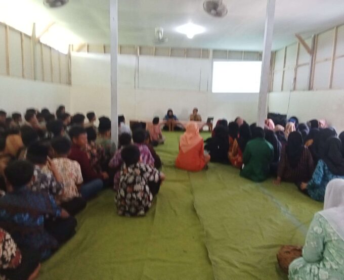 MTsN 10 Blitar Gandeng Puskesmas Ponggok Gelar Sosialisasi Kesehatan Remaja dan Bahaya Narkoba