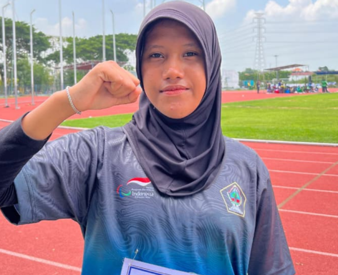 Prestasi Sabrina Oktaviani di Kejurparprov 2025 Harumkan Nama MTsN 10 Blitar