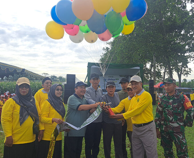 Semarak Milad ke-47 MIN 6 Blitar dan ke-17 MTsN 10 Blitar: Jalan Sehat dan Pentas Seni Bersama Masyarakat