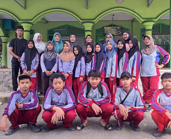 MTsN 10 Blitar Ikuti GEBER Bersih-Bersih Masjid 2026: Wujud Cinta Rumah Allah Menjelang Ramadhan