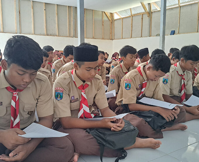 Istighosah dan Doa Bersama MTsN 10 Blitar: Ikhtiar Spiritual Menyambut Ujian Madrasah