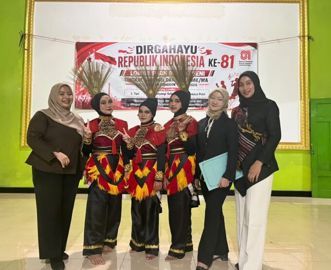 Siswa MTsN 10 Blitar Raih Juara Harapan II Seni Tari