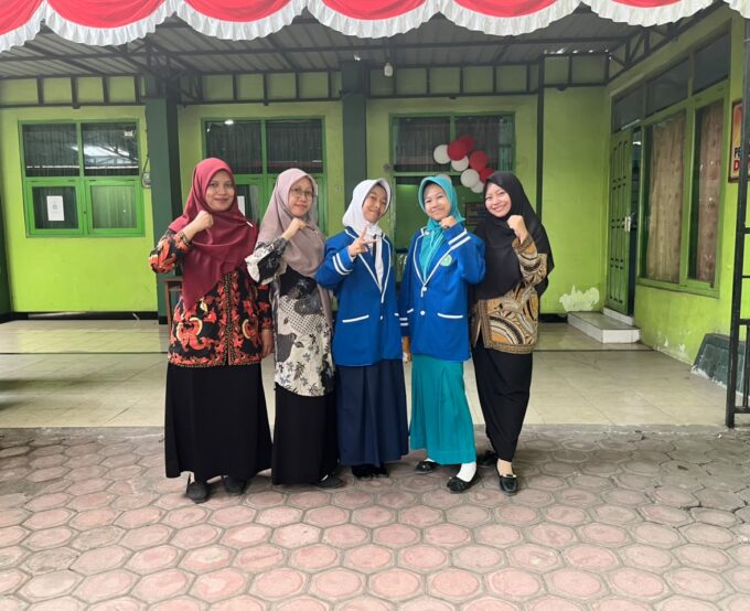 Siswa MTsN 10 Blitar Raih Prestasi dalam Lomba Seni PHBN Kecamatan Ponggok